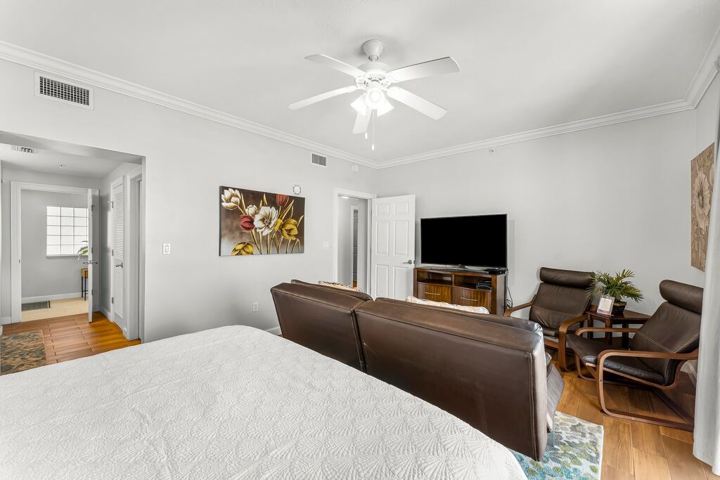 4 Condominium vacation rental located in Panama City Beach 1