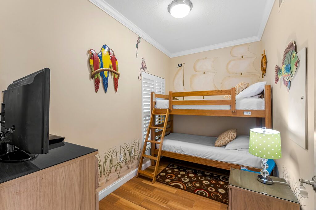 4 Condominium vacation rental located in Panama City Beach 1