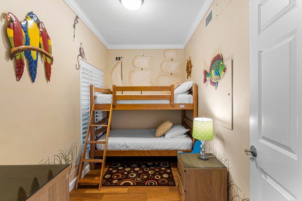 4 Condominium vacation rental located in Panama City Beach 1
