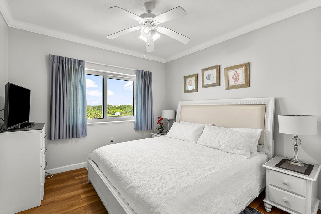 4 Condominium vacation rental located in Panama City Beach 1