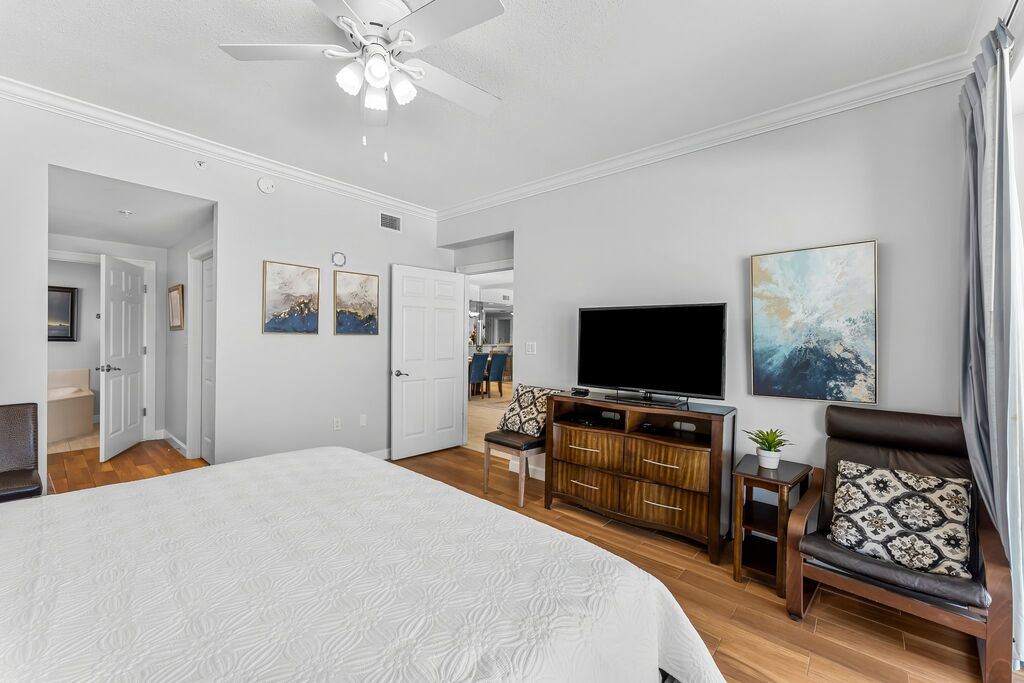 4 Condominium vacation rental located in Panama City Beach 1