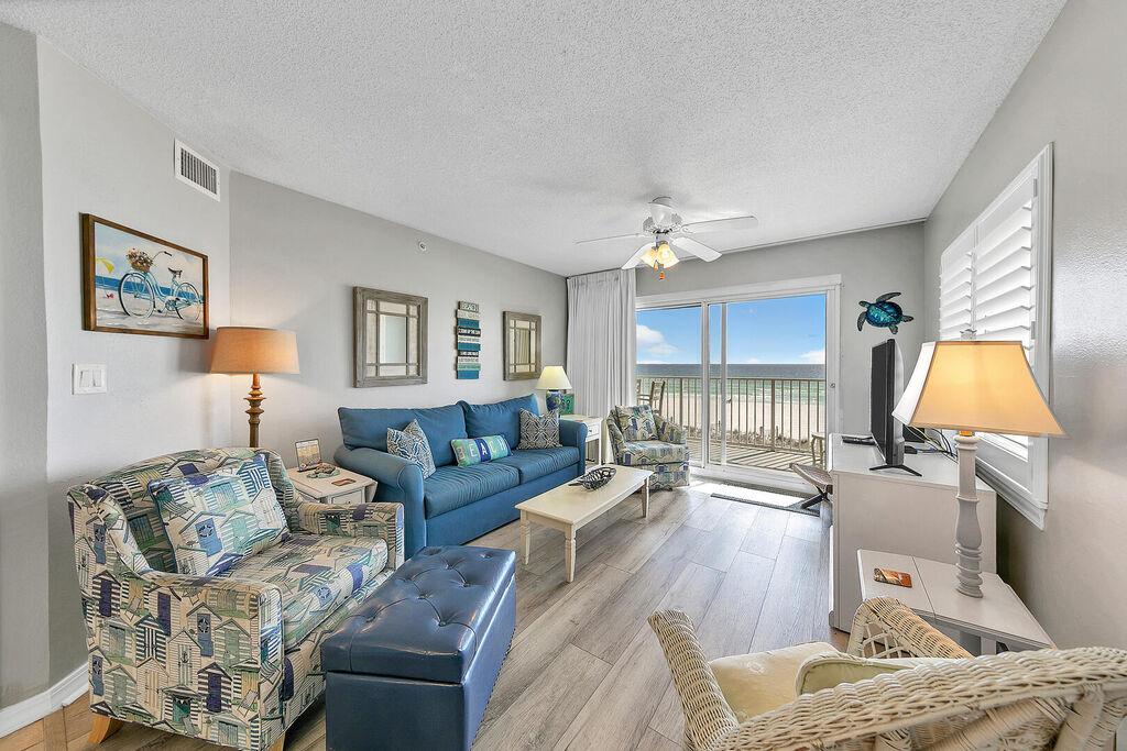 2 Condominium vacation rental located in Okaloosa Island 1