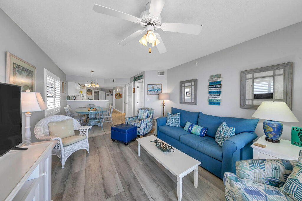 2 Condominium vacation rental located in Okaloosa Island 1