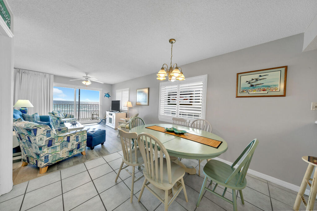 2 Condominium vacation rental located in Okaloosa Island 1