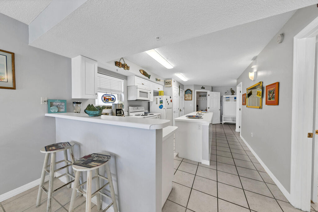 2 Condominium vacation rental located in Okaloosa Island 1