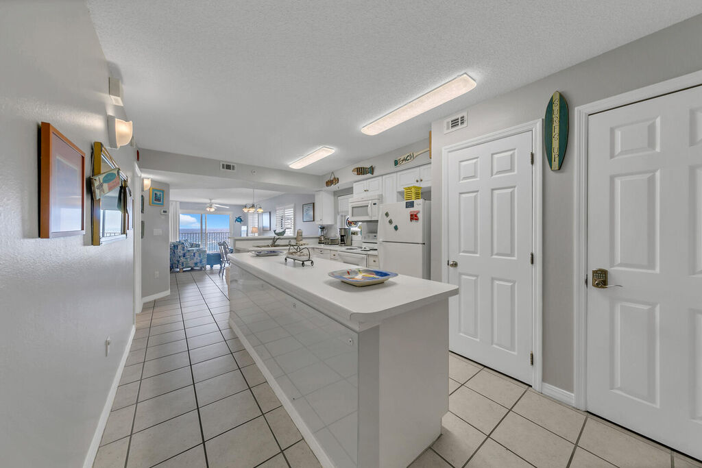 2 Condominium vacation rental located in Okaloosa Island 1