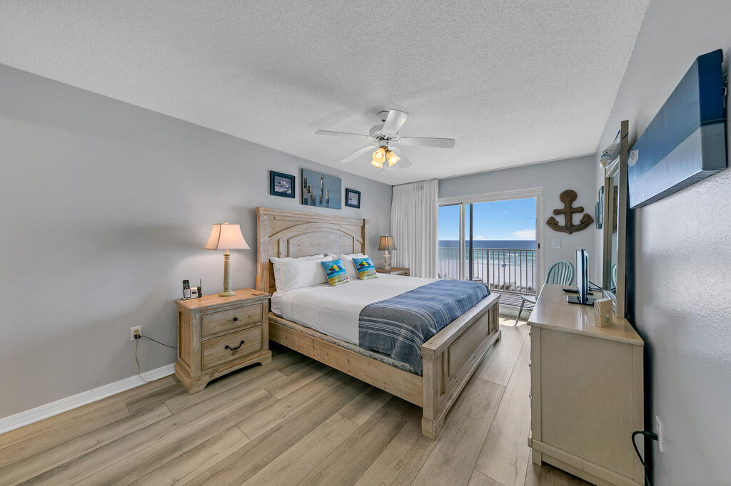 2 Condominium vacation rental located in Okaloosa Island 1