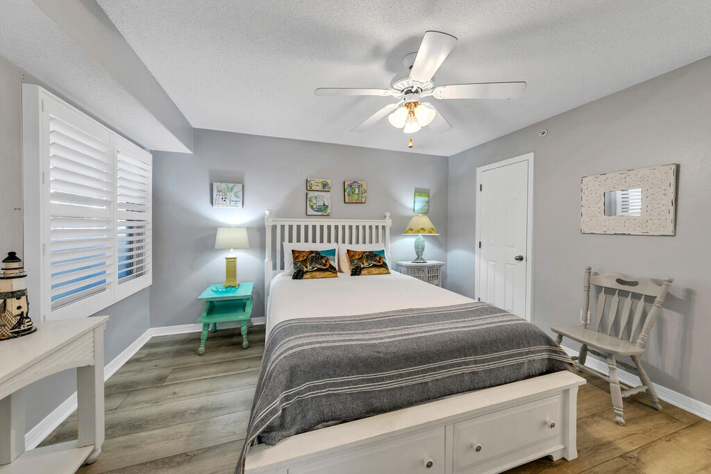 2 Condominium vacation rental located in Okaloosa Island 1