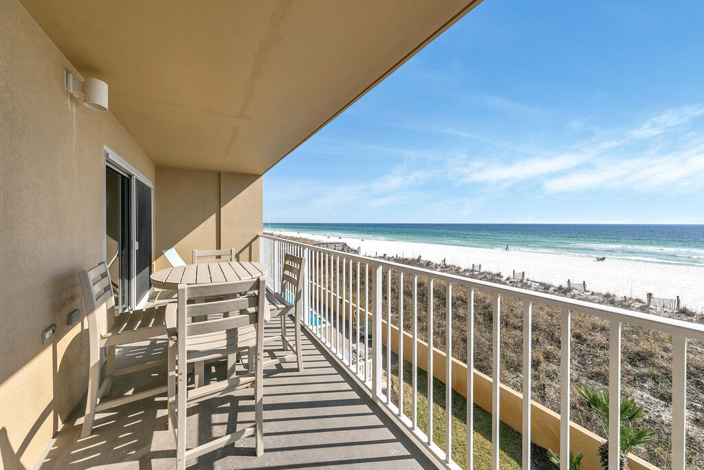 2 Condominium vacation rental located in Okaloosa Island 1