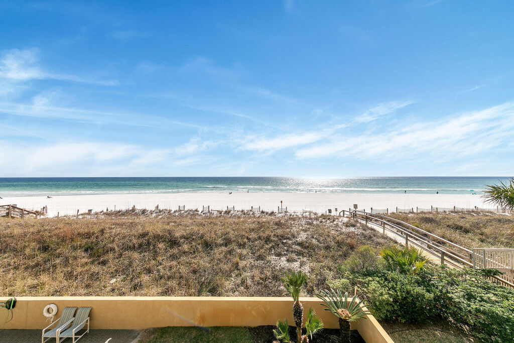2 Condominium vacation rental located in Okaloosa Island 1