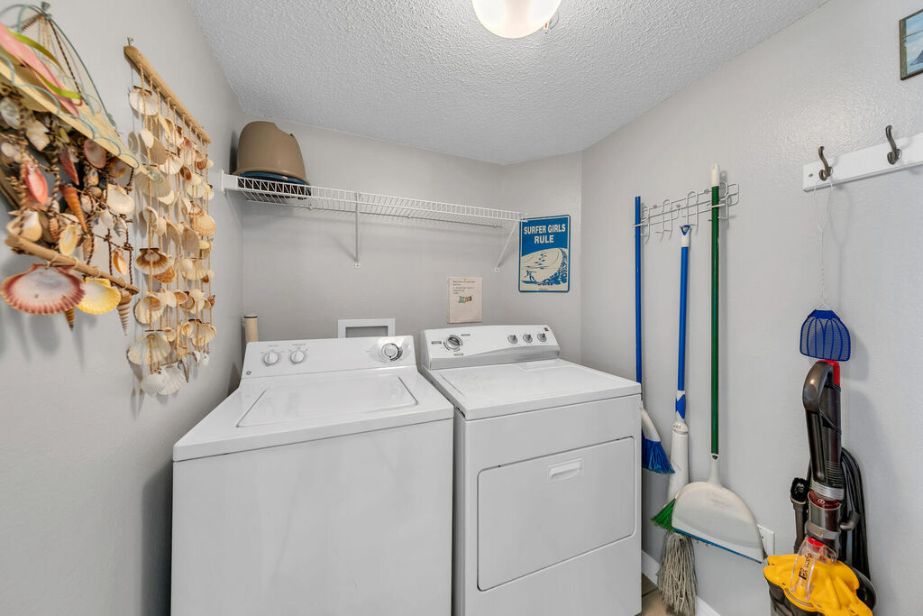 2 Condominium vacation rental located in Okaloosa Island 1