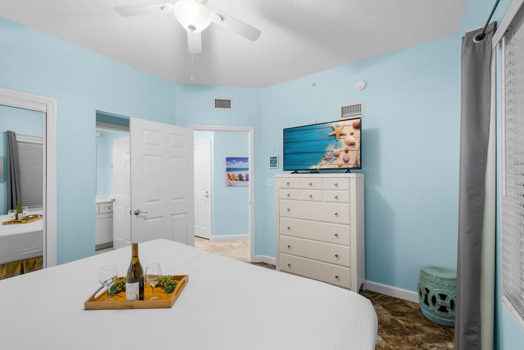 1 Condominium vacation rental located in Panama City Beach 1