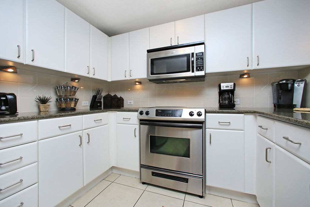 2 Condominium vacation rental located in Panama City Beach 1