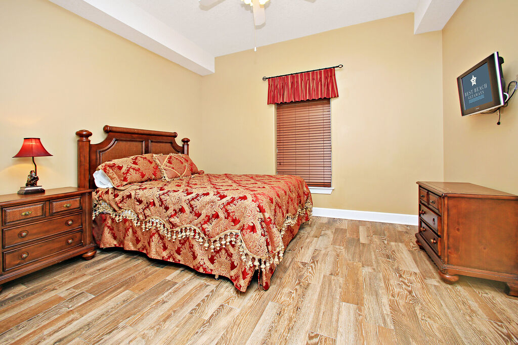 2 Condominium vacation rental located in Panama City Beach 1