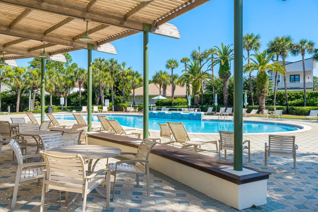 3 House vacation rental located in Destin 1