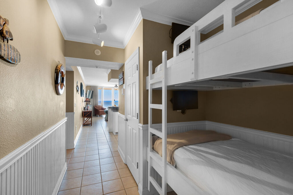 2 Condominium vacation rental located in Panama City Beach 1