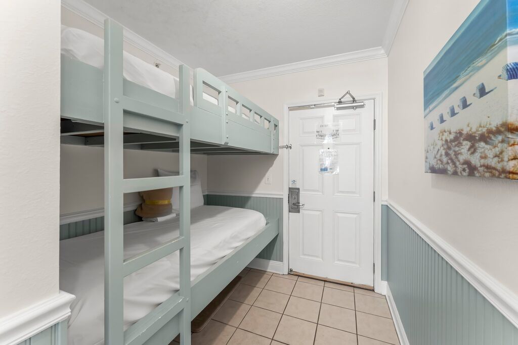 2 Condominium vacation rental located in Panama City Beach 1