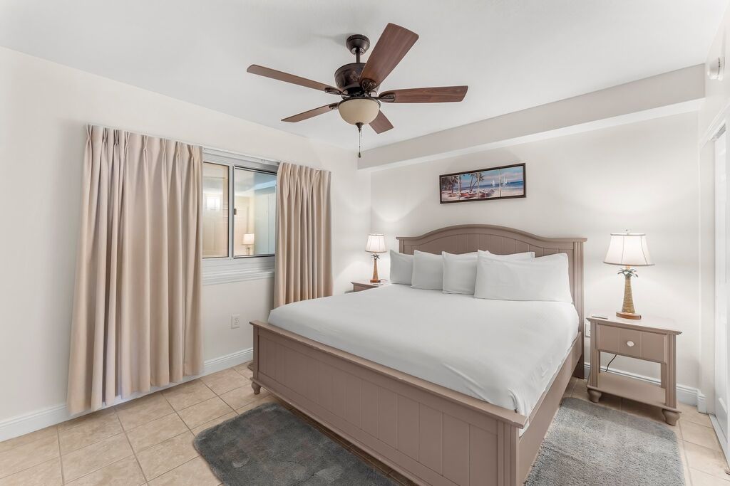 2 Condominium vacation rental located in Panama City Beach 1