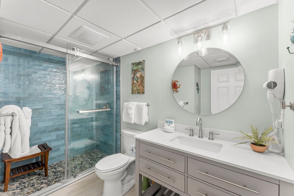 2 Condominium vacation rental located in Panama City Beach 1