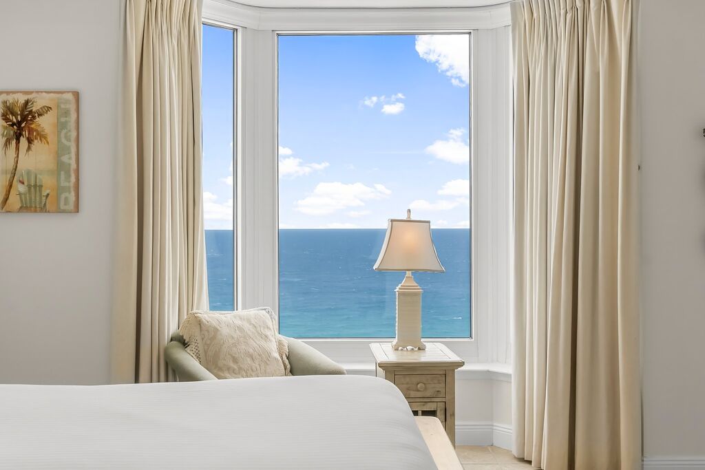 2 Condominium vacation rental located in Panama City Beach 1