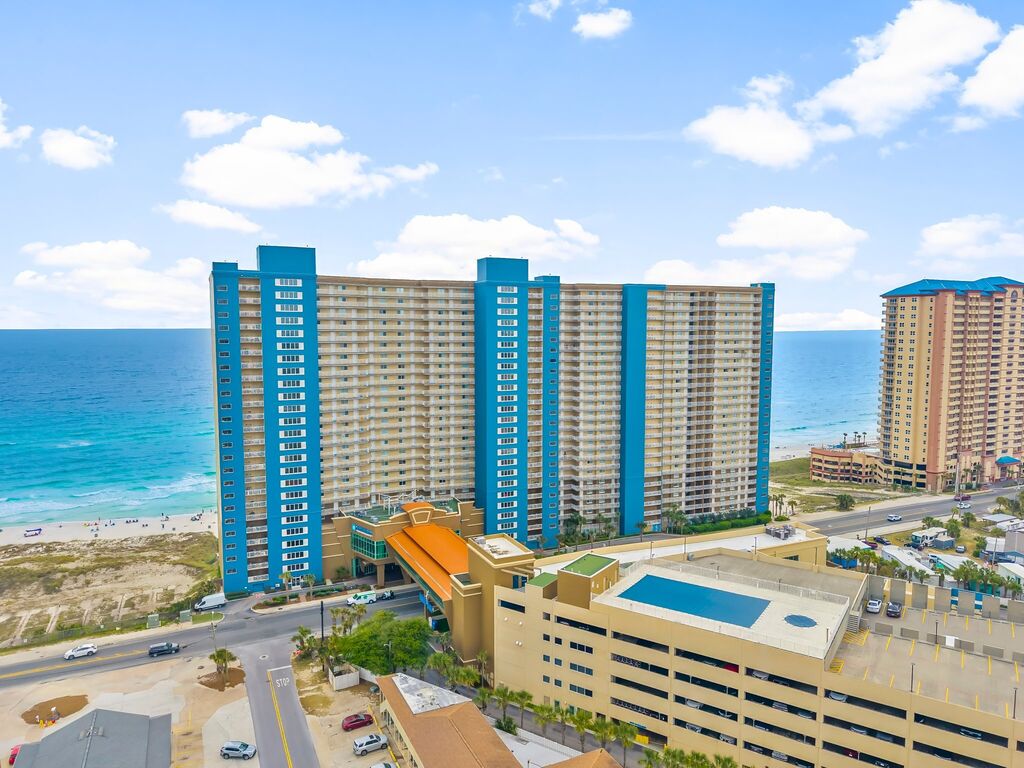 2 Condominium vacation rental located in Panama City Beach 1