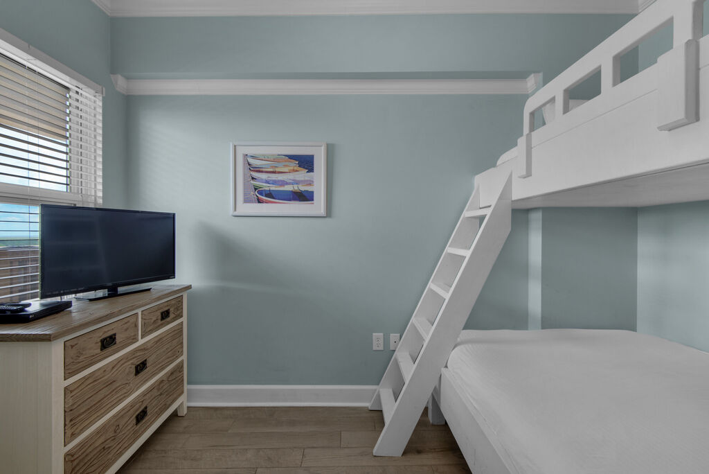 3 Condominium vacation rental located in Panama City Beach 1