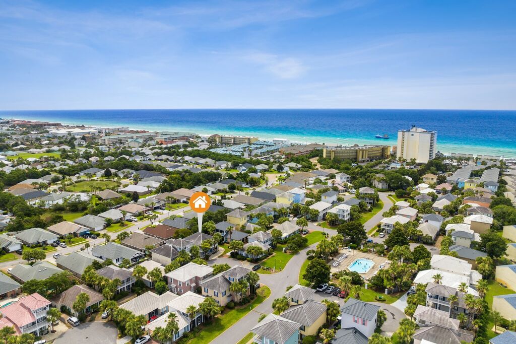5 House vacation rental located in Destin 1