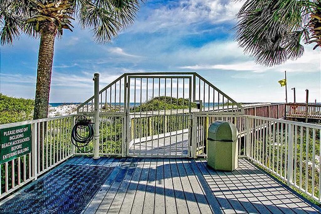 3 Condominium vacation rental located in Destin 1