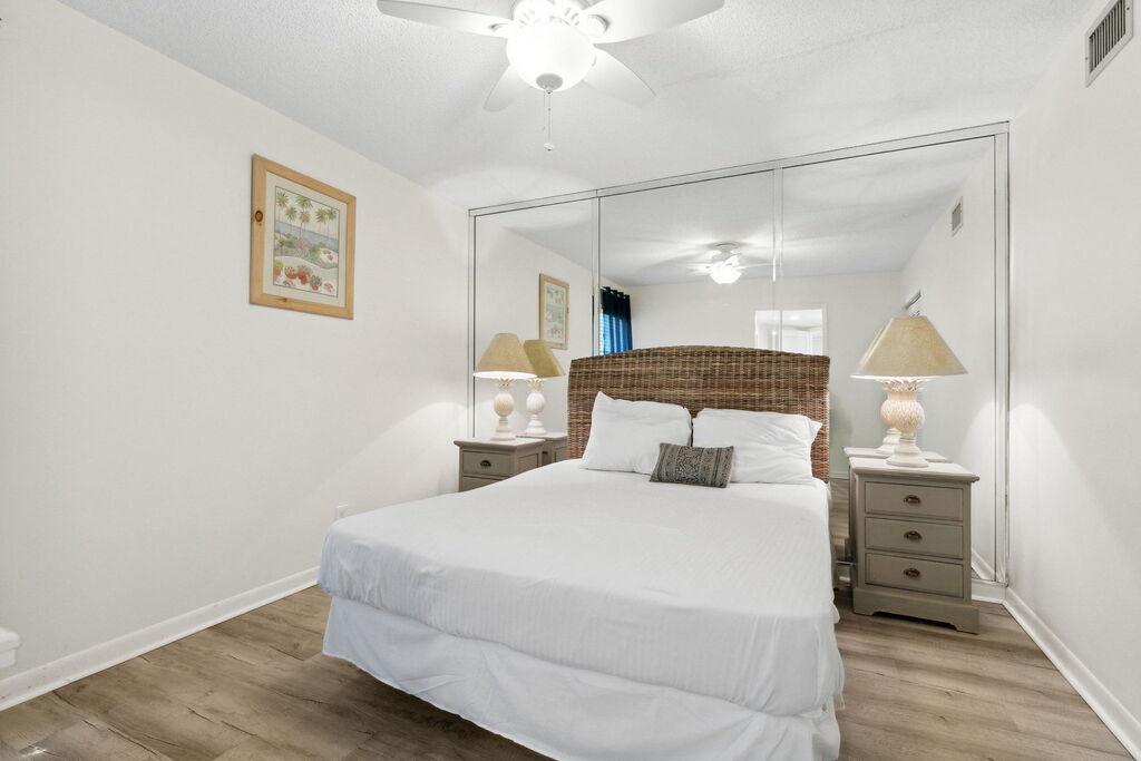 3 Condominium vacation rental located in Destin 1