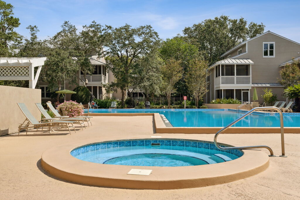 3 Condominium vacation rental located in Destin 1