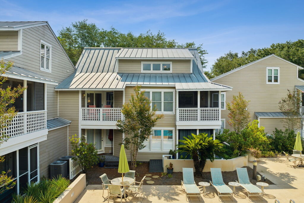 3 Condominium vacation rental located in Destin 1