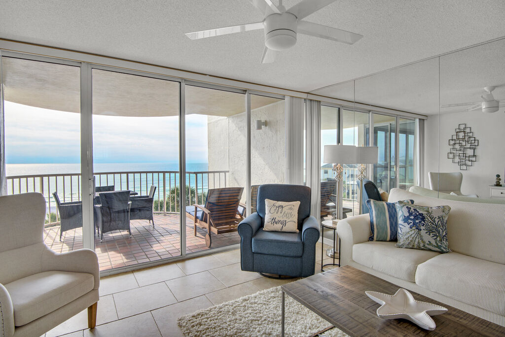 2 Condominium vacation rental located in Destin 1