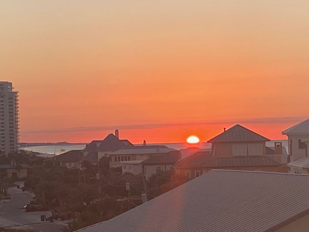 2 Condominium vacation rental located in Destin 1