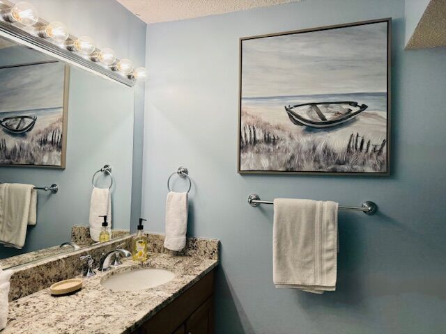2 Condominium vacation rental located in Destin 1