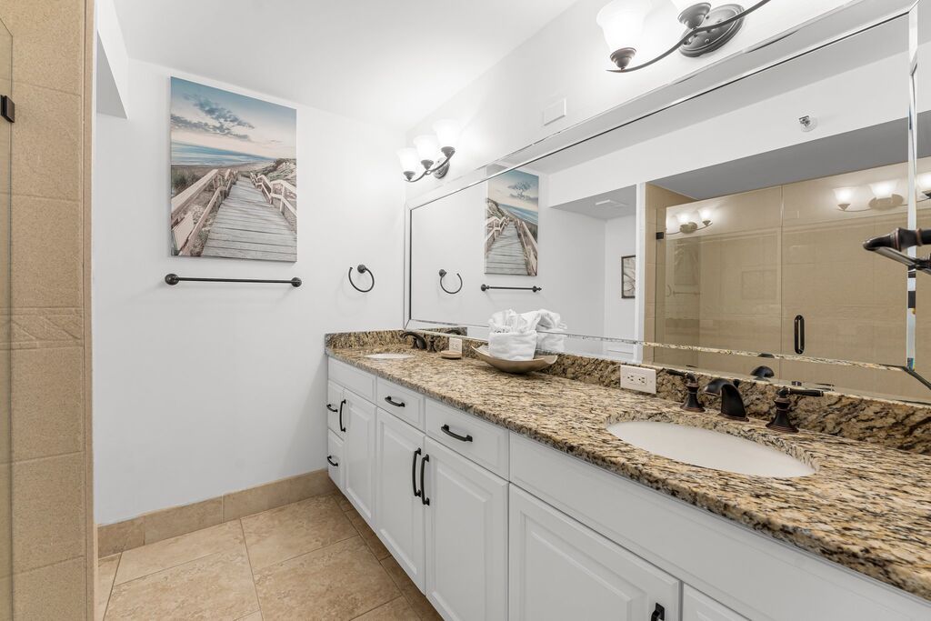 2 Condominium vacation rental located in Destin 1
