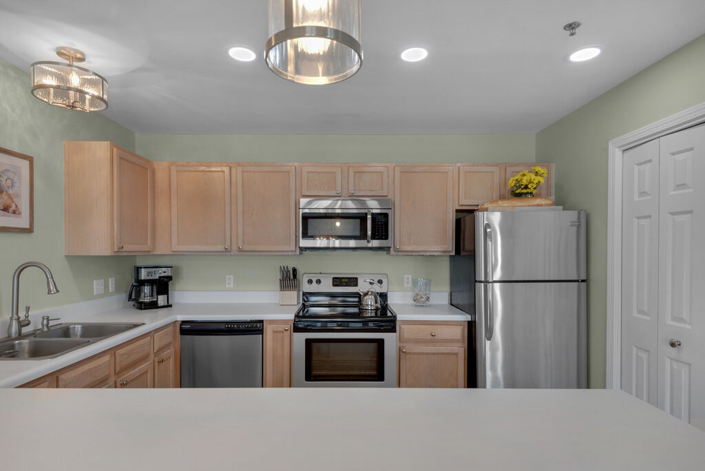 2 Condominium vacation rental located in Destin 1