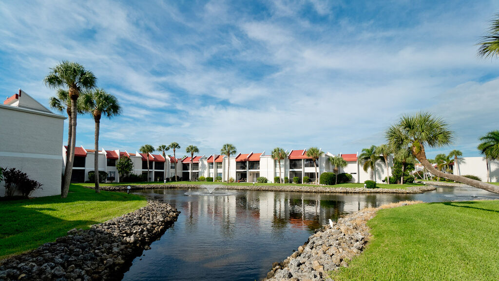 2 Condominium vacation rental located in Anna Maria Island 1