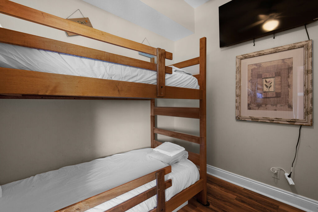3 Condominium vacation rental located in Panama City Beach 1