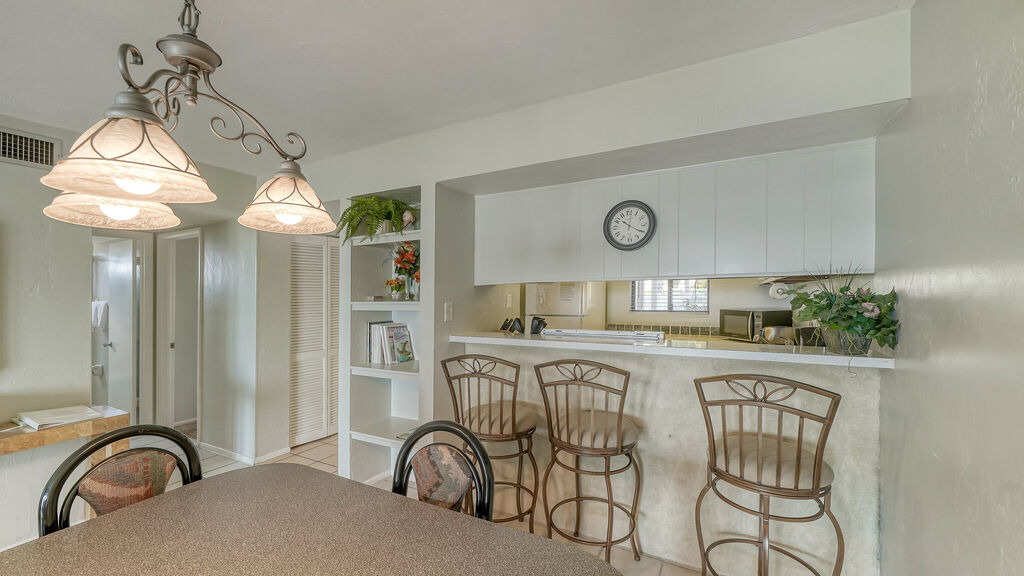 2 Condominium vacation rental located in Anna Maria Island 1