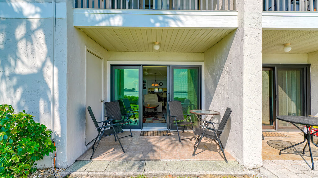 2 Condominium vacation rental located in Anna Maria Island 1