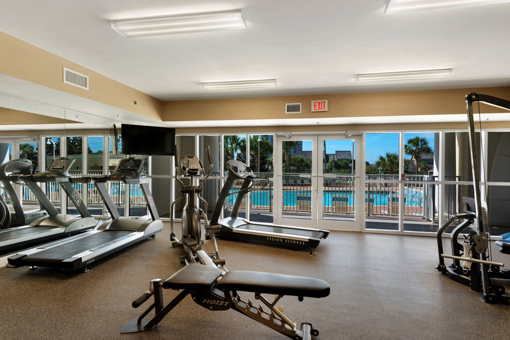 2 Condominium vacation rental located in Destin 1