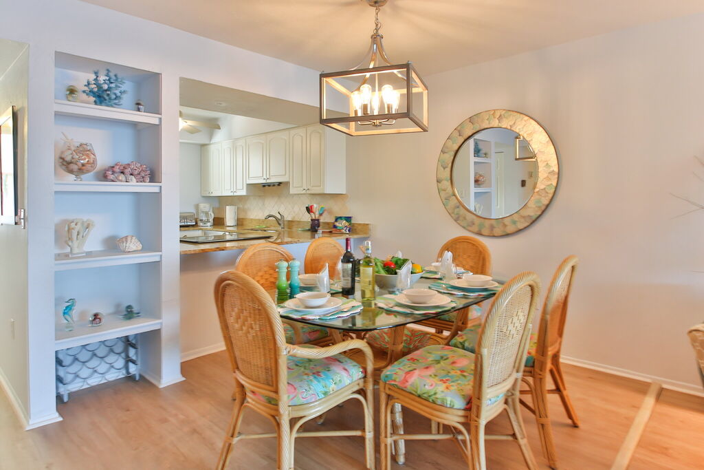 2 Condominium vacation rental located in Anna Maria Island 1