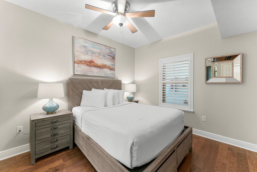 3 Condominium vacation rental located in Destin 1