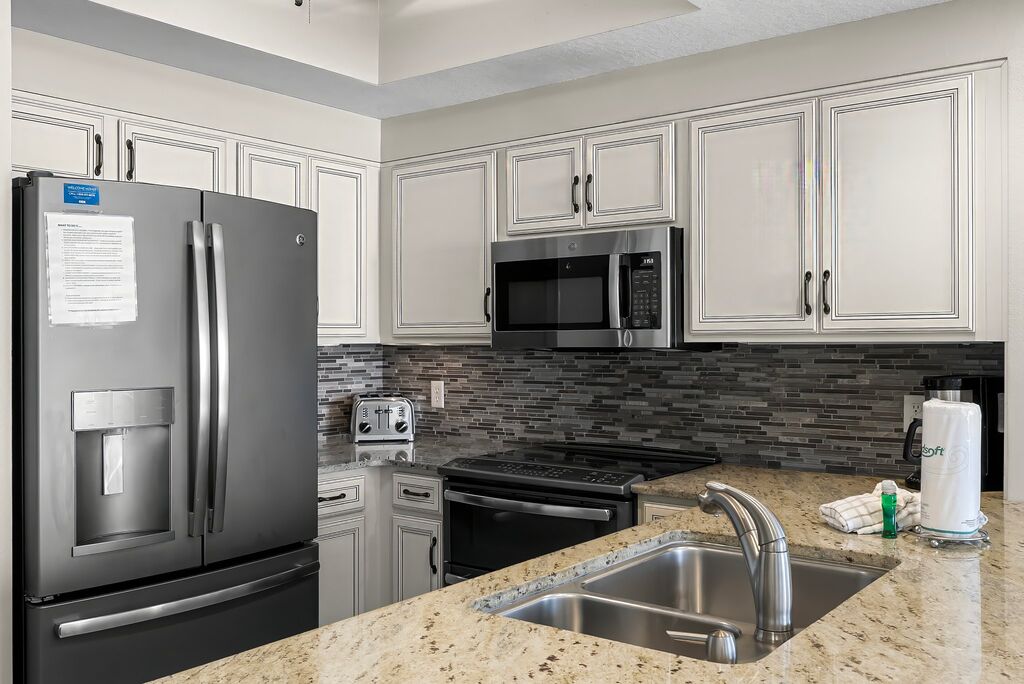 3 Condominium vacation rental located in Destin 1