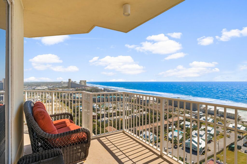3 Condominium vacation rental located in Destin 1