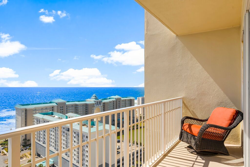 3 Condominium vacation rental located in Destin 1