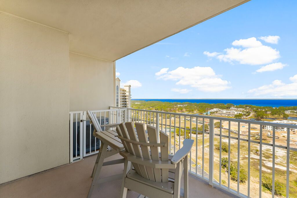 3 Condominium vacation rental located in Destin 1