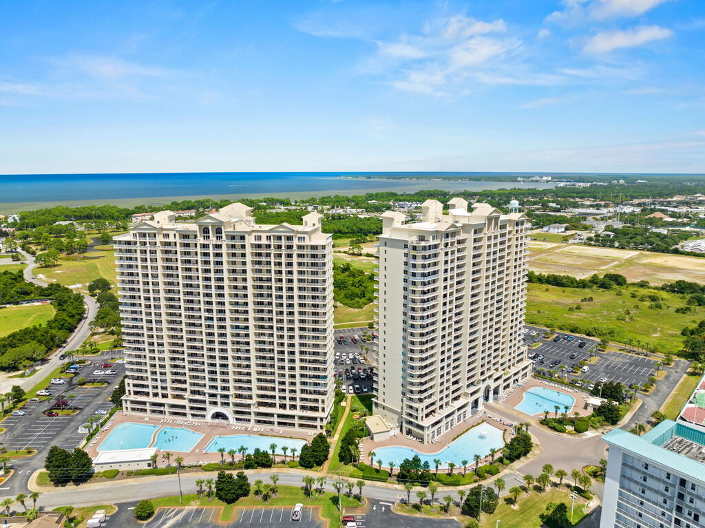 3 Condominium vacation rental located in Destin 1