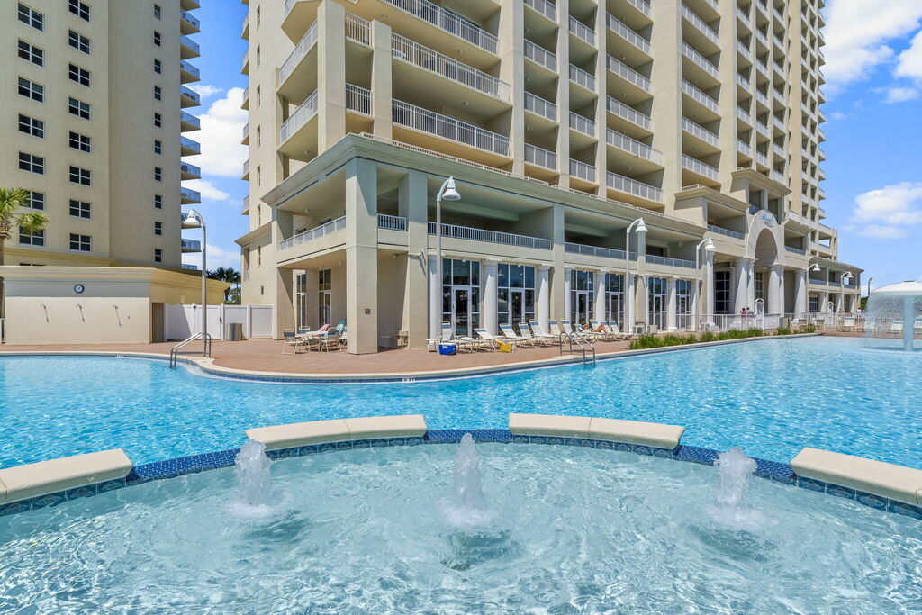 3 Condominium vacation rental located in Destin 1