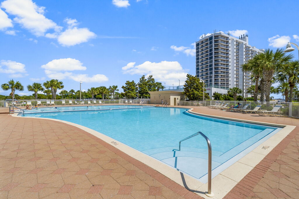 3 Condominium vacation rental located in Destin 1